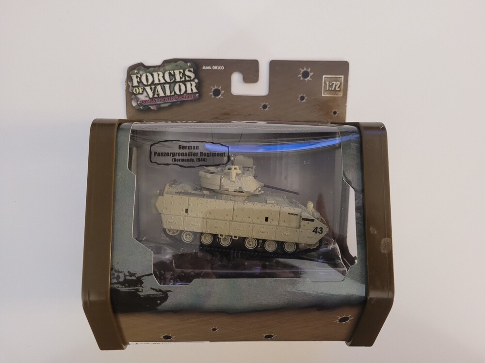 NEW IN BOX Forces of Valor 1:72 German Panzergrenadier Regiment